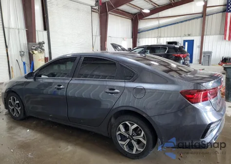 2021 Kia Forte Fe z USA, uszkodzony, nr VIN 3KPF24AD9ME361513